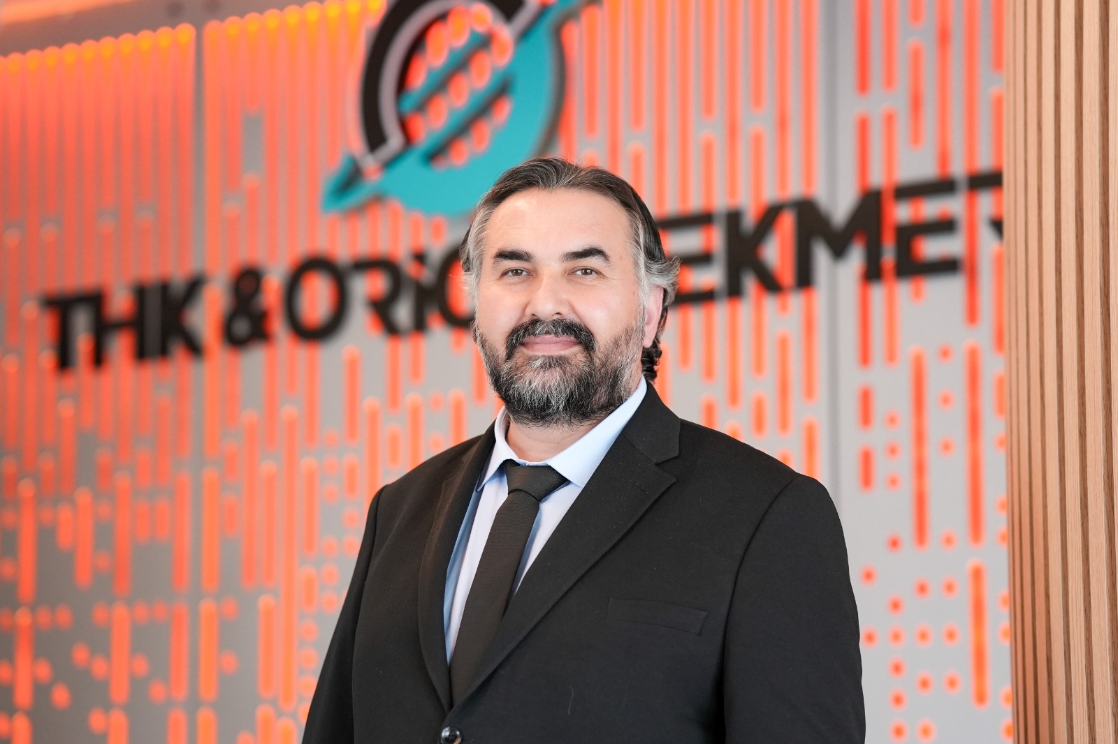 Girişimcilik Ekosisteminde Görünmeyen Duvarlar: Gruplaşmalar, Tekelleşme ve Hep Aynı Seslerin Gölgesi