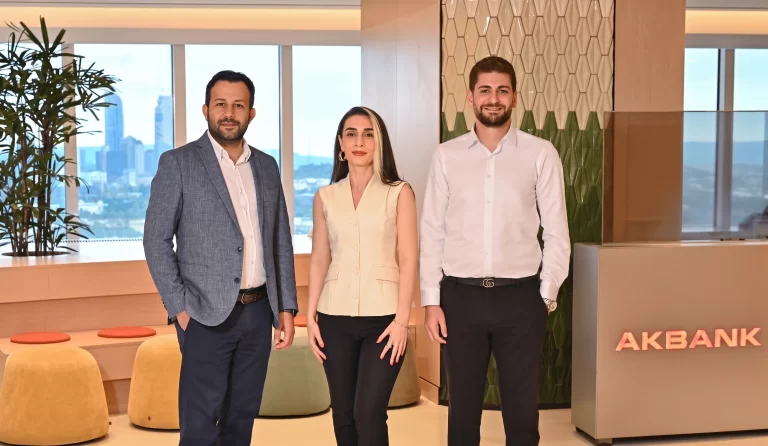 Döngüsel E-Ticarette Yeni Soluk: Anne-Bebek Platformu Revogo, Akbank’tan 300 Bin Dolar Yatırım Aldı