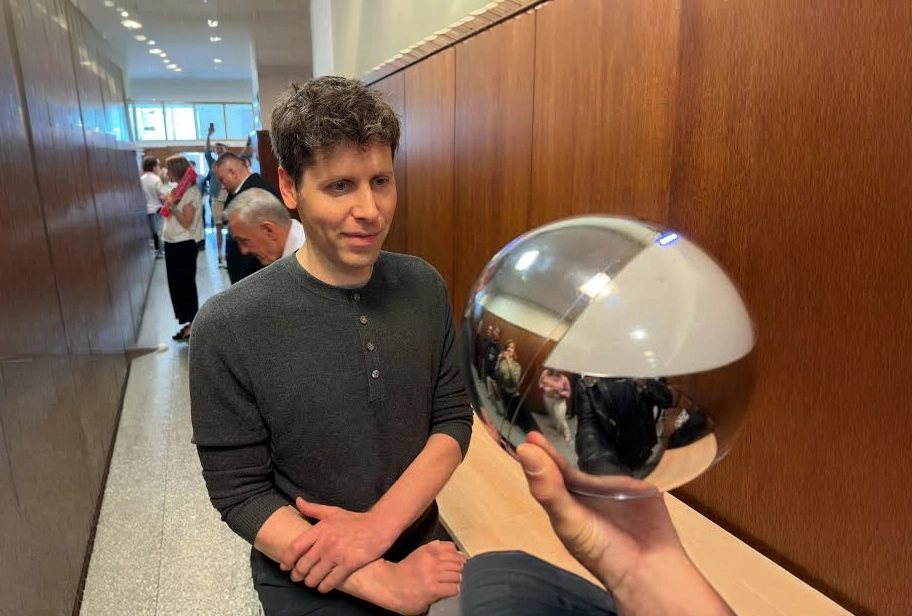 Sam Altman’ın World’ü, Bankalar İçin Yapay Zekâ Destekli Kimlik Doğrulama Çözümü Geliştirdi