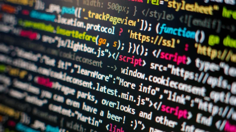 Tek Bir Hacker, Yapay Zekâ Ajanlarıyla 100’den Fazla Şirketin Sitesine Sızdı